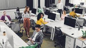 Nhờ người khác làm thủ tục hưởng trợ cấp thất nghiệp được không?