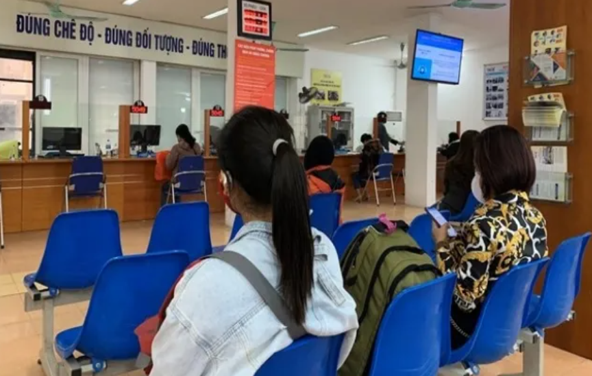 2 quyền lợi dành cho người nghỉ việc chờ hưởng lương hưu
